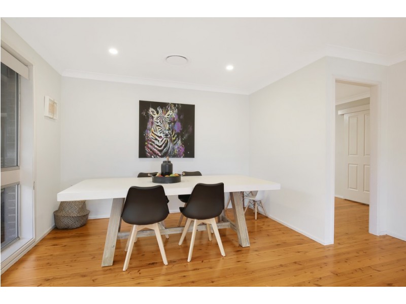 8 Hibiscus Place, Unanderra NSW 2526