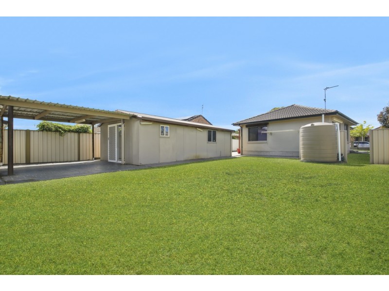 5 Badgery Street, Albion Park NSW 2527