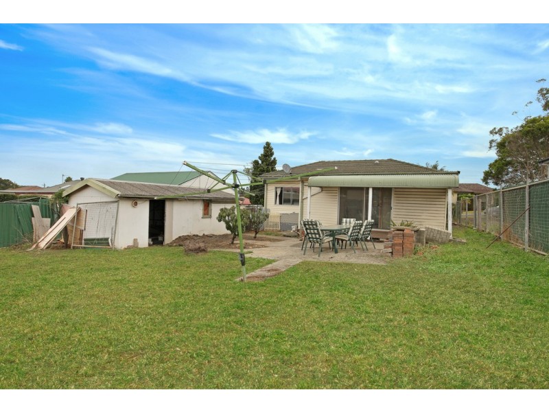 27 London Street, Berkeley NSW 2506
