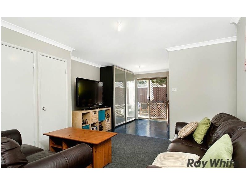 102 Fisher Street, Oak Flats NSW 2529
