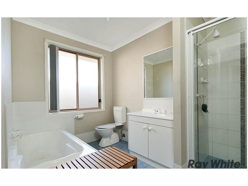 102 Fisher Street, Oak Flats NSW 2529