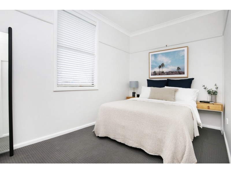 28 Waples Road, Unanderra NSW 2526