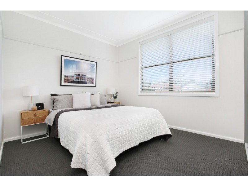 28 Waples Road, Unanderra NSW 2526