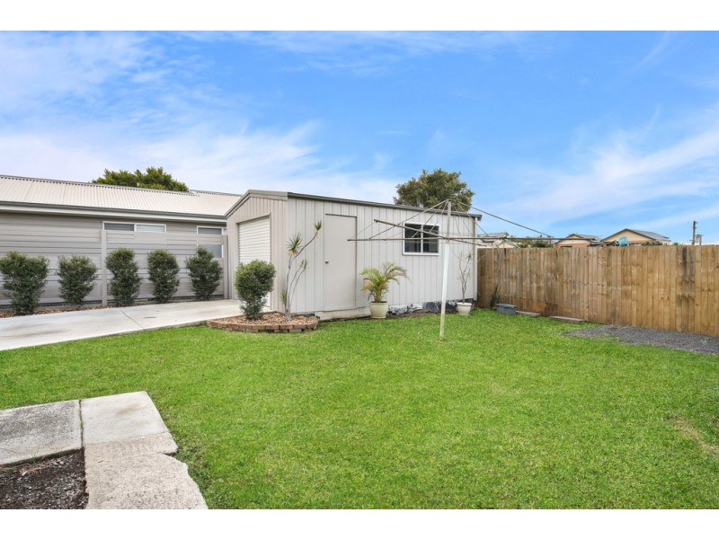 28 Waples Road, Unanderra NSW 2526