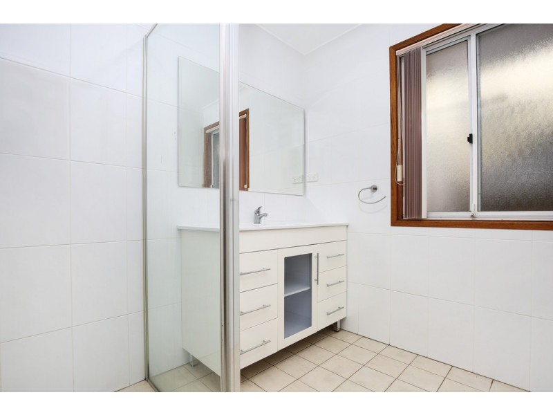 6 Noonga Place, Cordeaux Heights NSW 2526