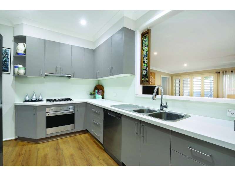 222 Gladstone Avenue, Mount Saint Thomas NSW 2500