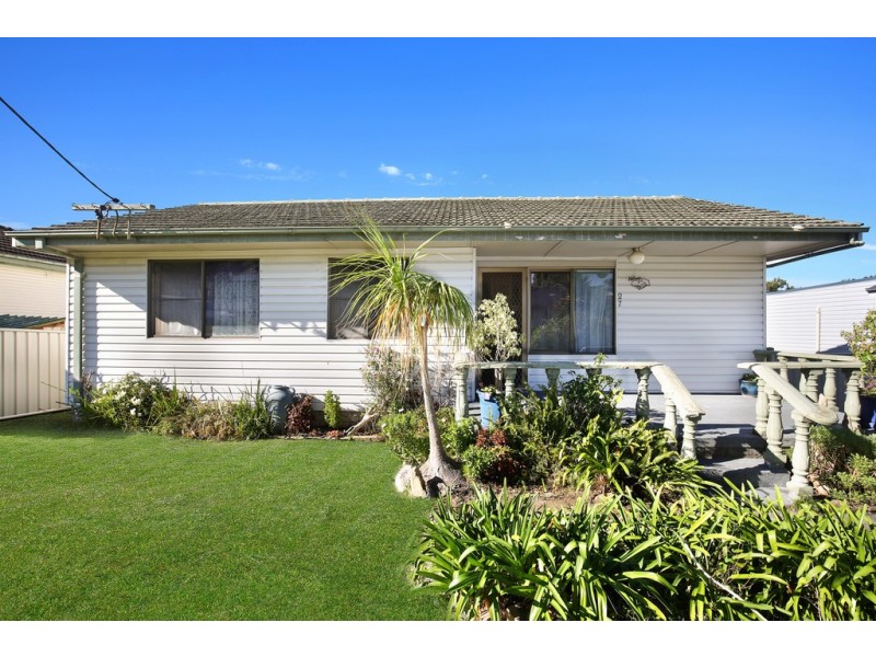 27 Cheshire Street, Berkeley NSW 2506
