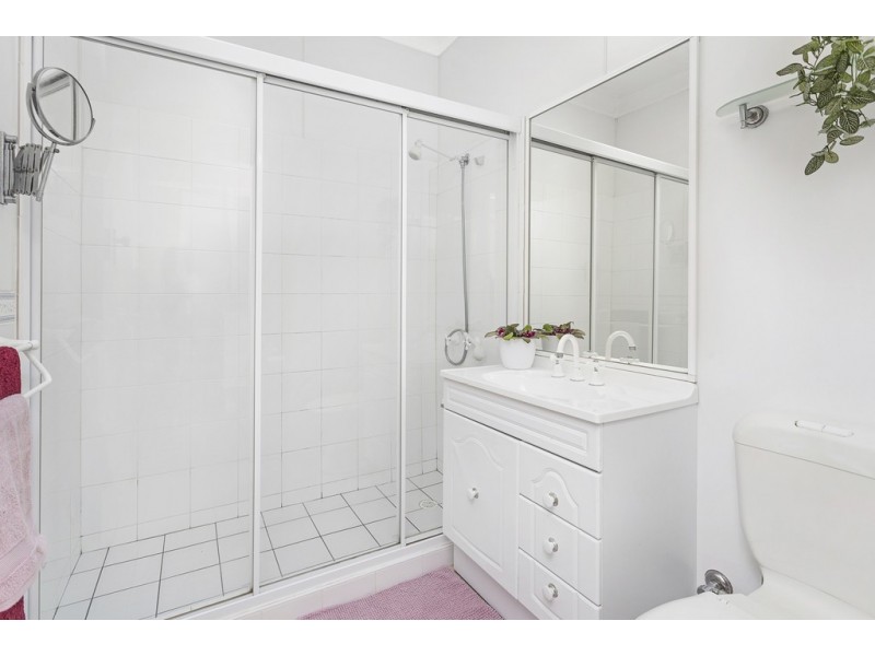 42 Lindsay Street, Unanderra NSW 2526