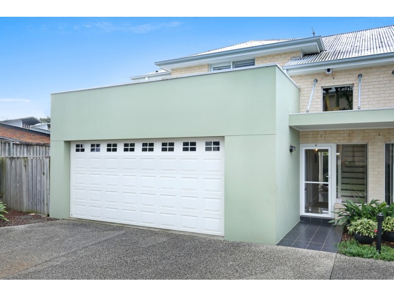11/4a Tallegalla Street, Unanderra NSW 2526
