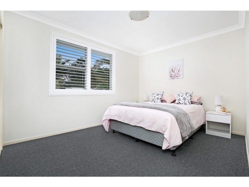 11/4a Tallegalla Street, Unanderra NSW 2526