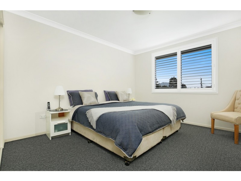 11/4a Tallegalla Street, Unanderra NSW 2526