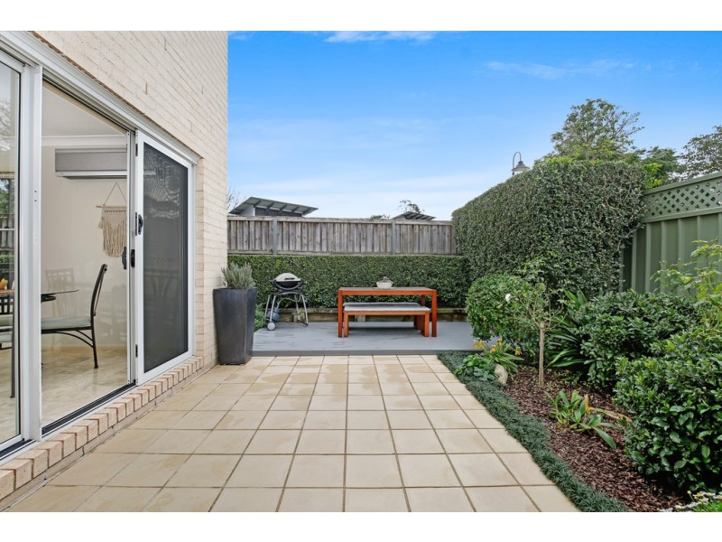 11/4a Tallegalla Street, Unanderra NSW 2526