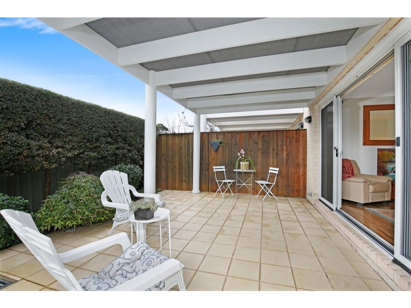 11/4a Tallegalla Street, Unanderra NSW 2526