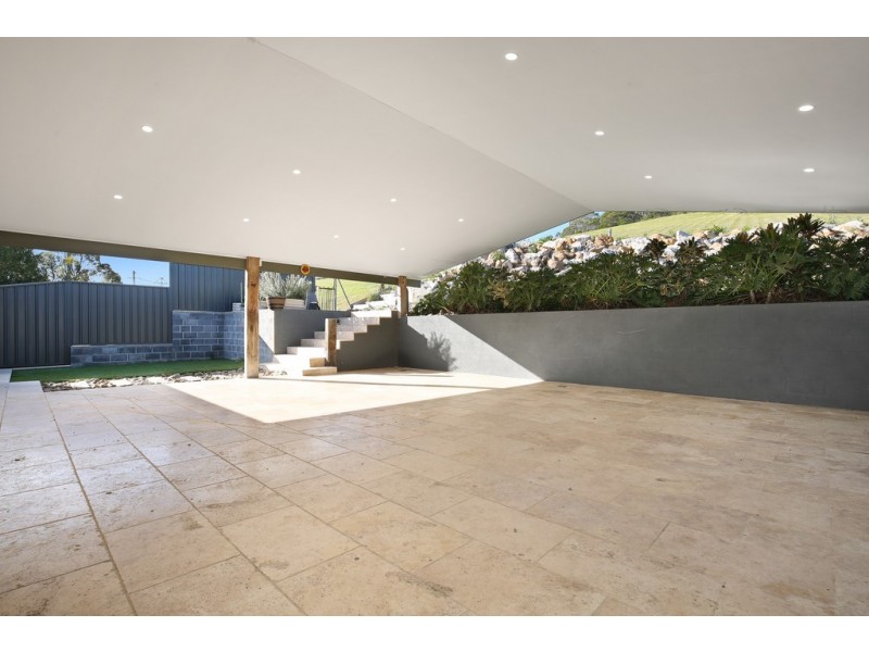 42 Shannon Drive, Albion Park NSW 2527