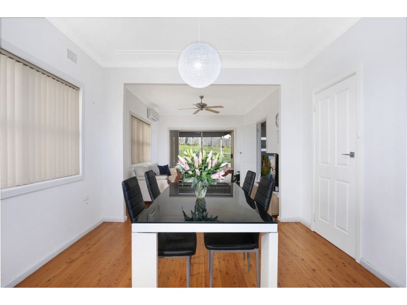 35 First Avenue North, Warrawong NSW 2502