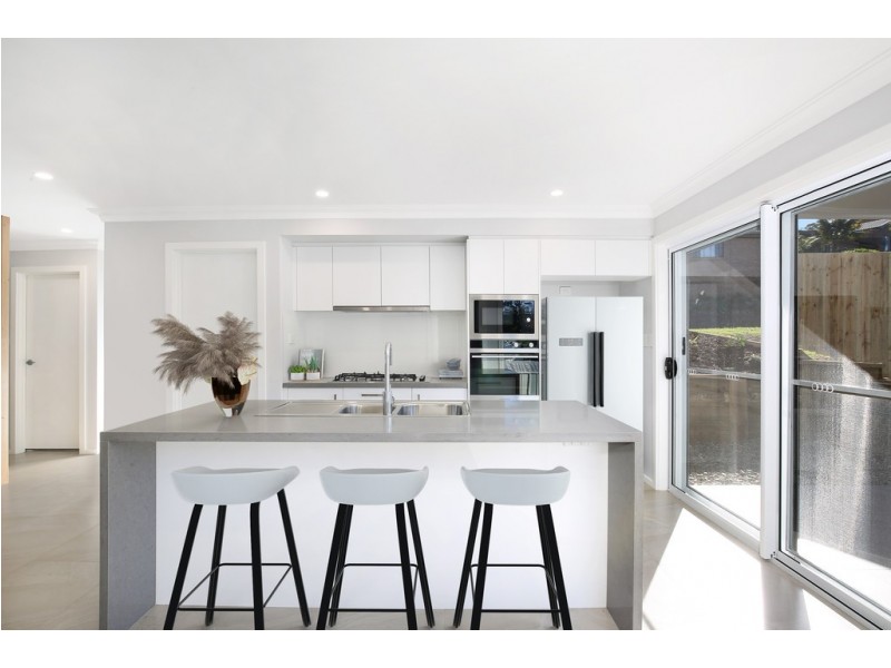 2 Lochview Avenue, Farmborough Heights NSW 2526