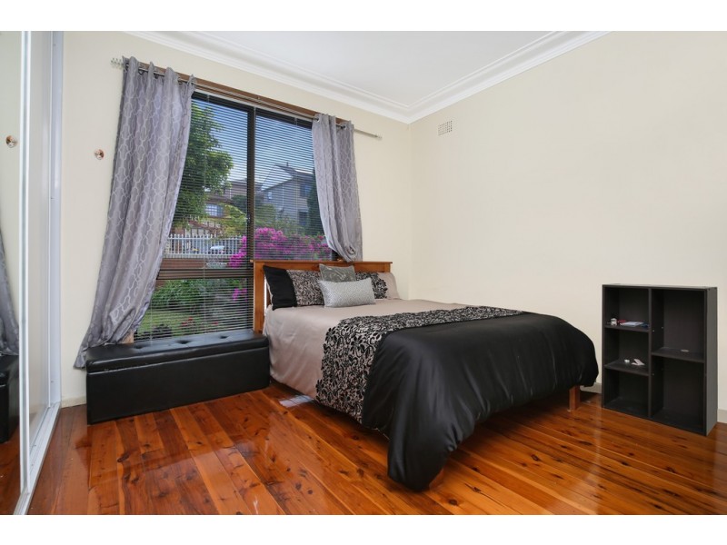 73 Denise Street, Lake Heights NSW 2502