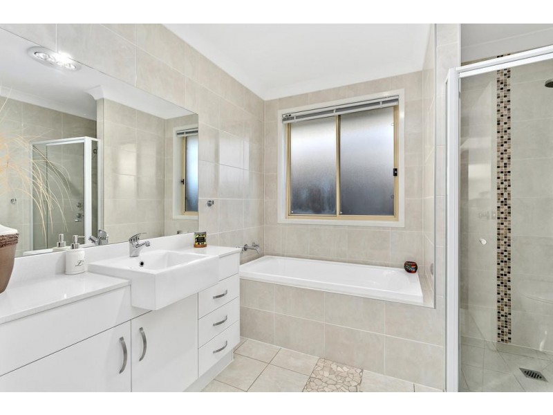 13 Peninsula Avenue, Haywards Bay NSW 2530