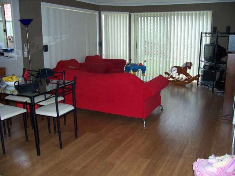 5 Herriott Crescent, Horsley NSW 2530