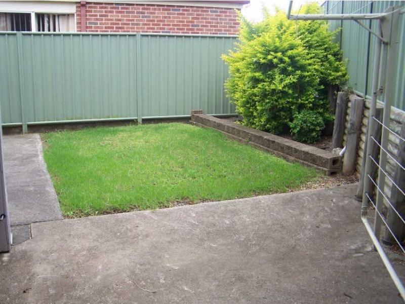 5 Herriott Crescent, Horsley NSW 2530