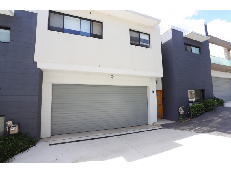 8/1-3 Woodlawn Avenue, Mangerton NSW 2500