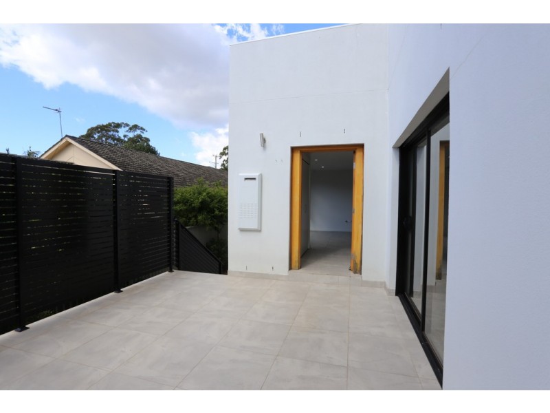 8/1-3 Woodlawn Avenue, Mangerton NSW 2500