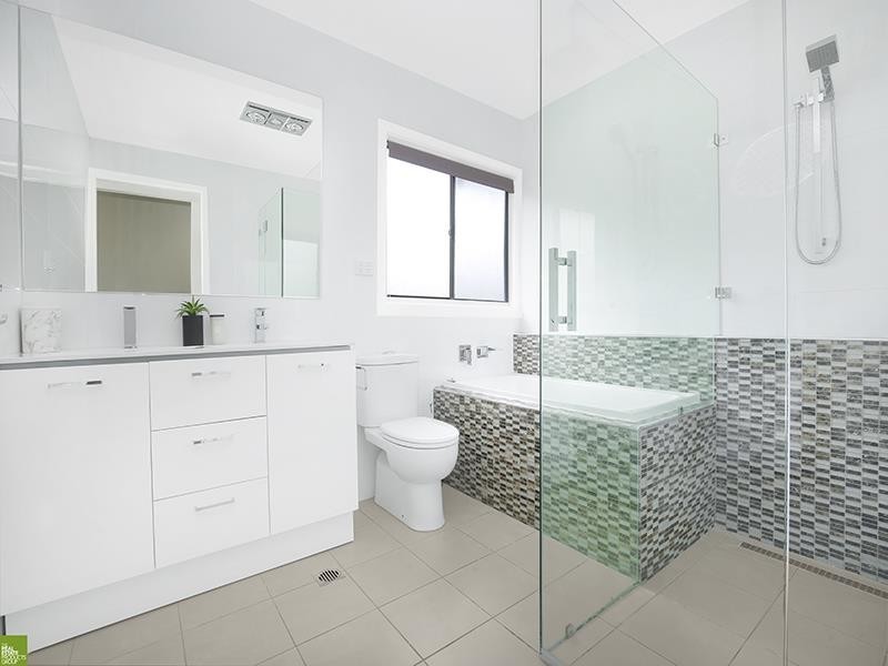 20 Coral Crescent, Unanderra NSW 2526