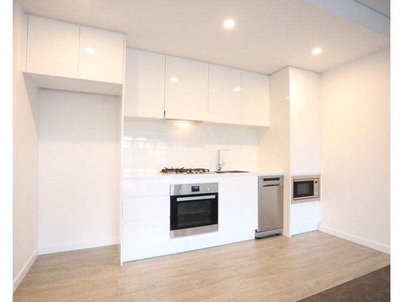 205/1 Evelyn Court, Shellharbour City Centre NSW 2529