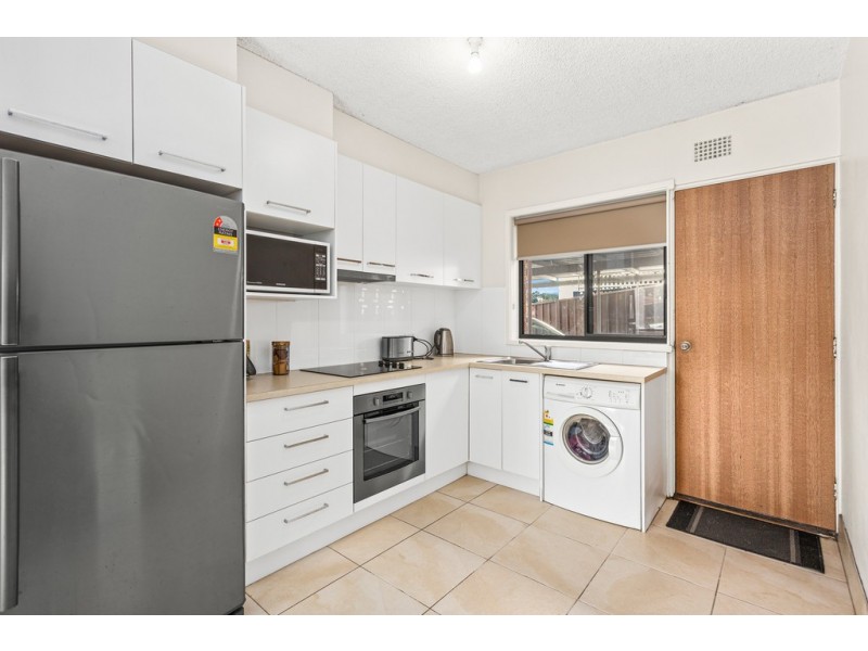 4/68 Yellagong Street, West Wollongong NSW 2500