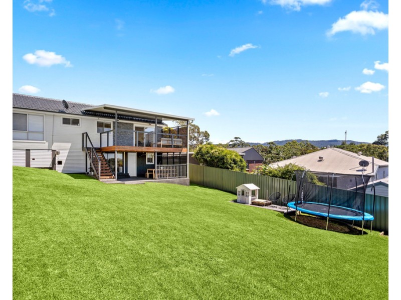 1 Beveles Avenue, Unanderra NSW 2526