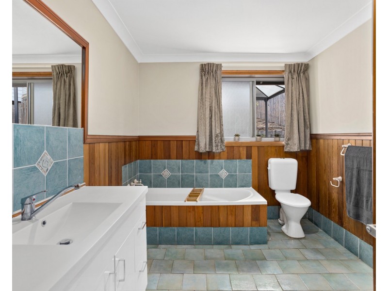 22 Sugarwood Place, Farmborough Heights NSW 2526