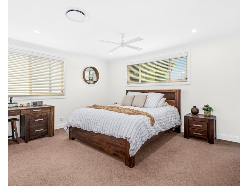 16 Bruce Street, Unanderra NSW 2526