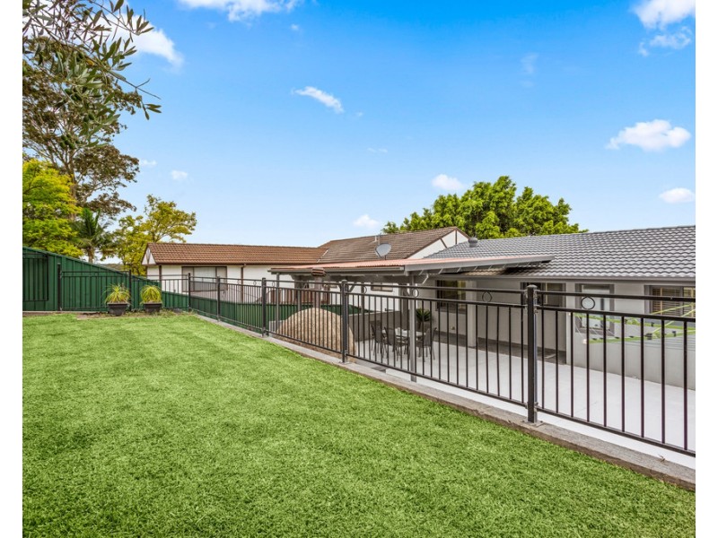 16 Bruce Street, Unanderra NSW 2526