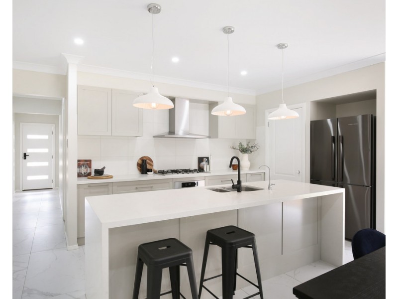 24 Saddleback Crescent, Kembla Grange NSW 2526