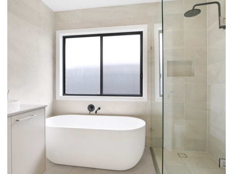 24 Saddleback Crescent, Kembla Grange NSW 2526