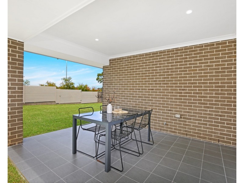 24 Saddleback Crescent, Kembla Grange NSW 2526