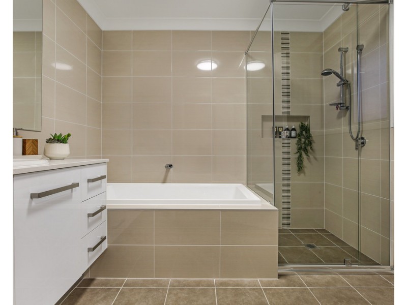 42 Lockheed Hudson Drive, Horsley NSW 2530