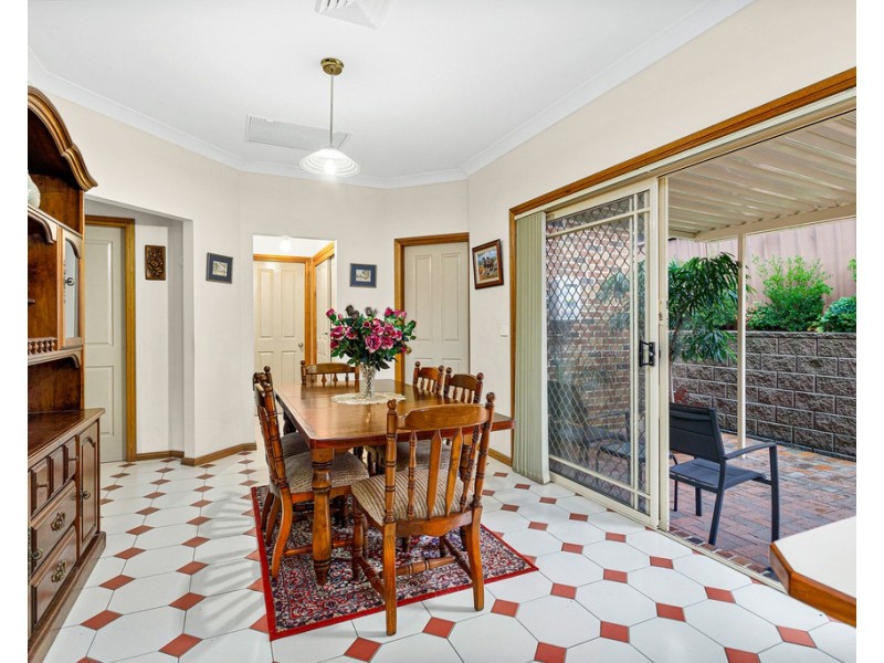 2/62 Foothills Road, Balgownie NSW 2519