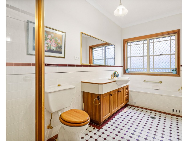 2/62 Foothills Road, Balgownie NSW 2519