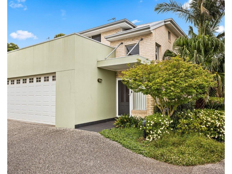 15/4A Tallegalla Street, Unanderra NSW 2526