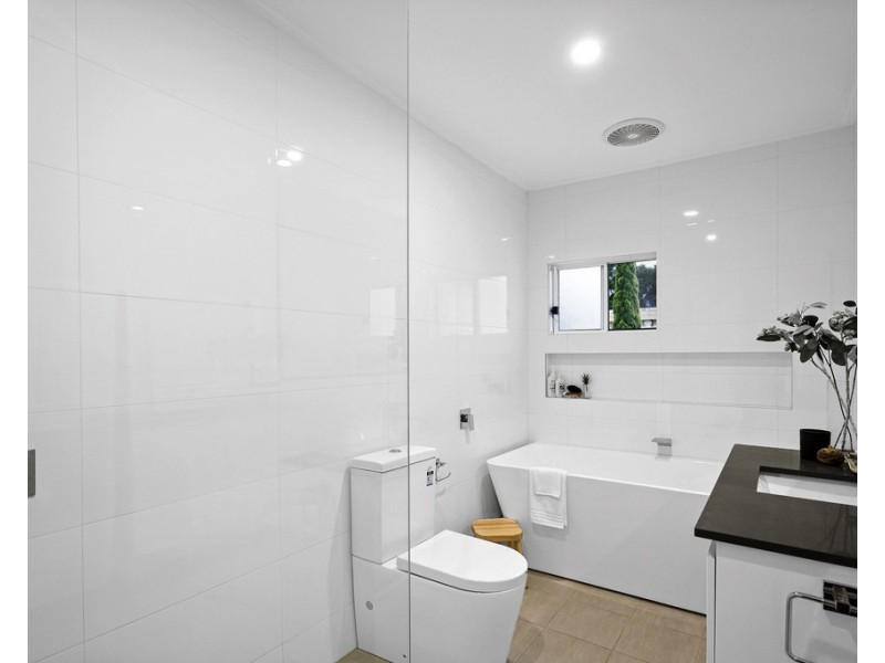 48 Dumfries Avenue, Mount Ousley NSW 2519