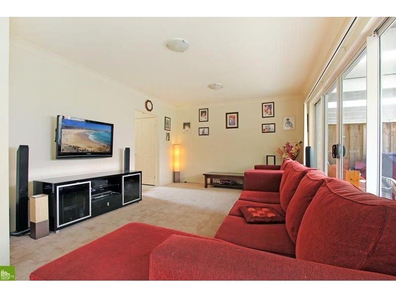 3/4a Tallegalla, Unanderra NSW 2526