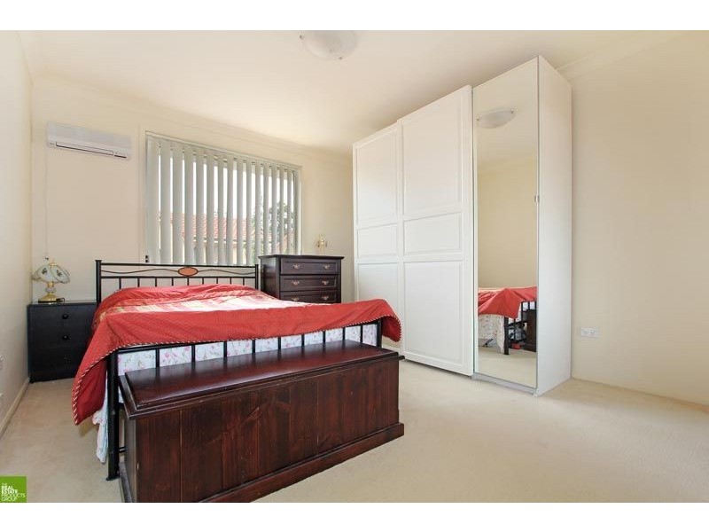 3/4a Tallegalla, Unanderra NSW 2526