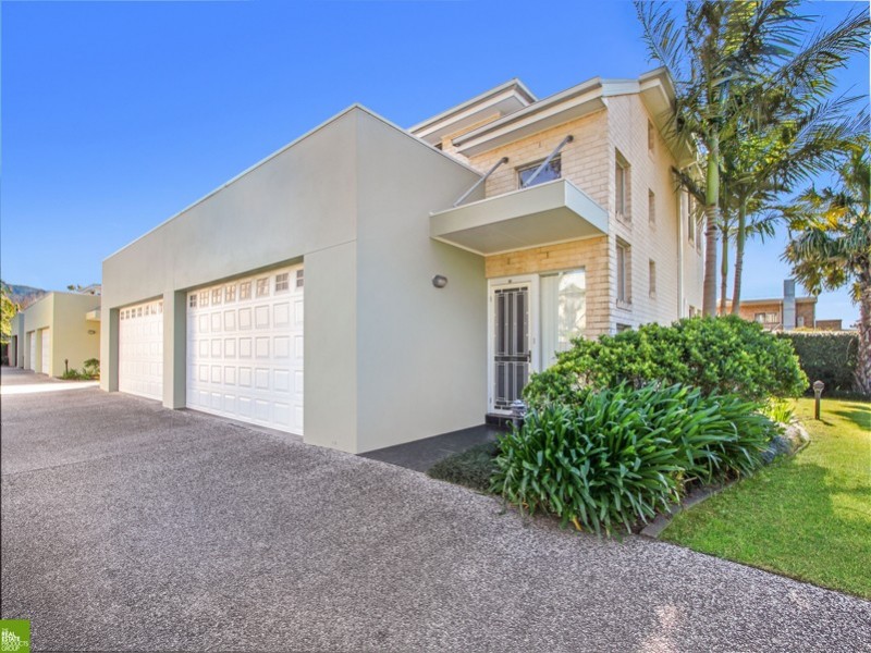 10/4a Tallegalla Street, Unanderra NSW 2526