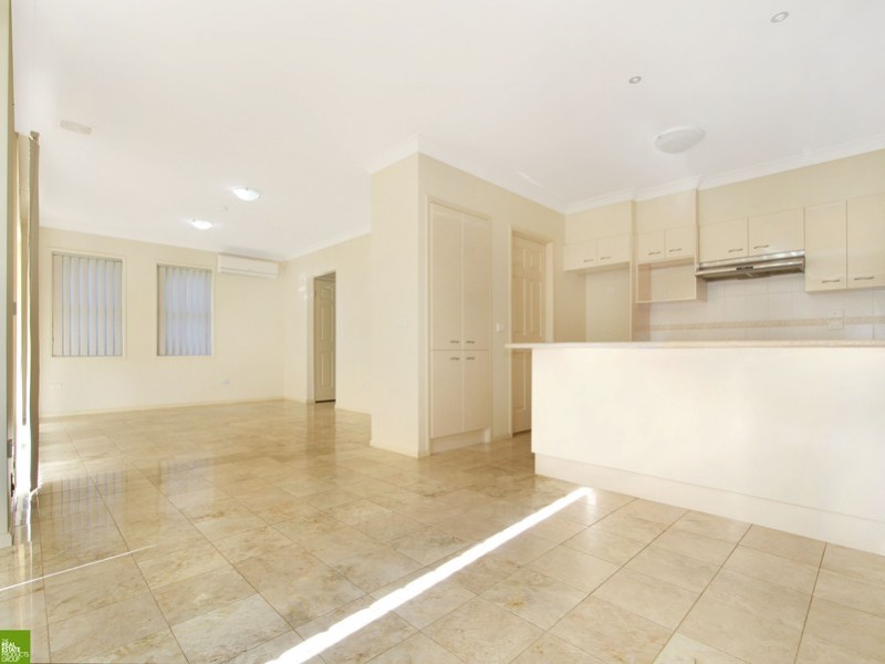 10/4a Tallegalla Street, Unanderra NSW 2526