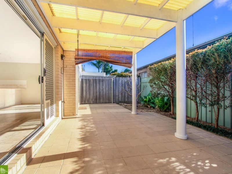 10/4a Tallegalla Street, Unanderra NSW 2526