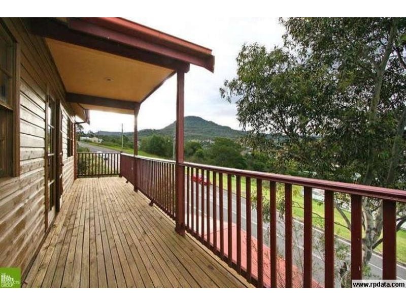 77 Waples Road, Farmborough Heights NSW 2526