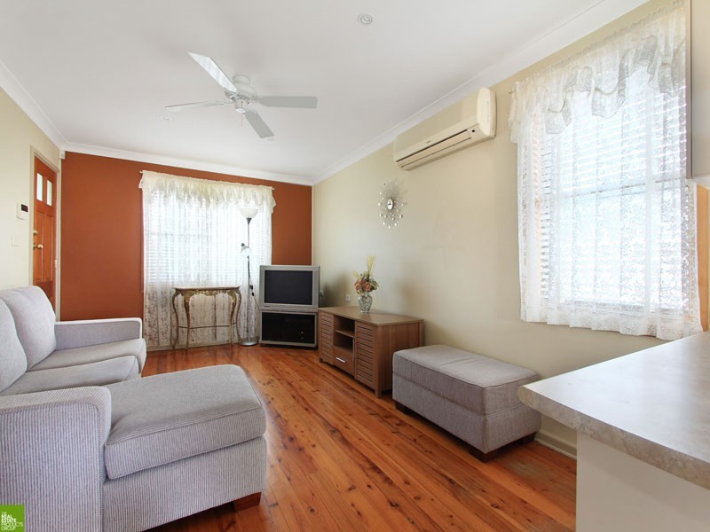 4 Caloola Avenue, Koonawarra NSW 2530