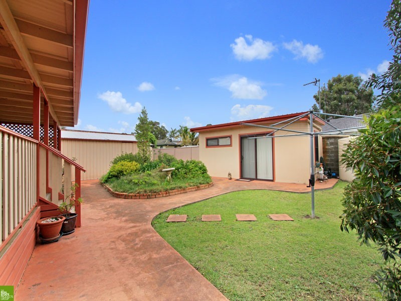 4 Caloola Avenue, Koonawarra NSW 2530