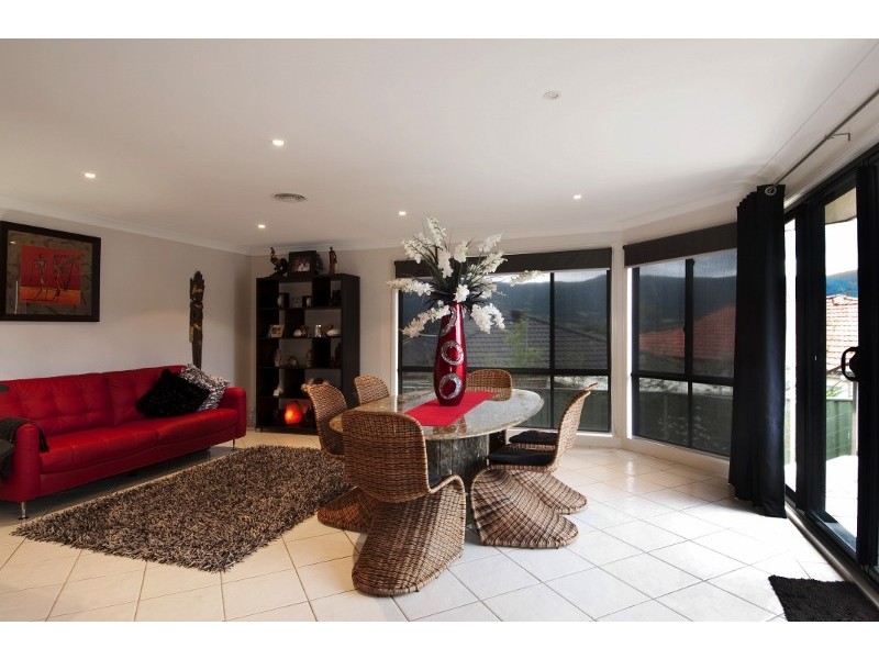 14 Kariewood Cct, Horsley NSW 2530